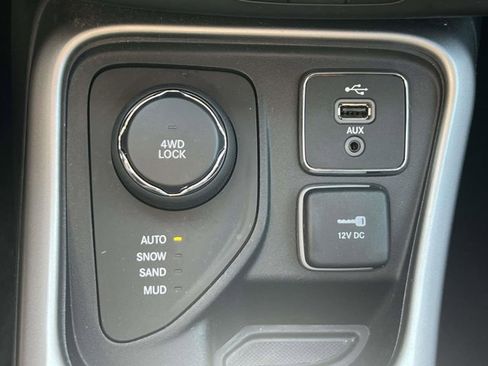 Certified 2018 Jeep Compass Latitude w/ Popular Equipment Group AWD/4WD image 31