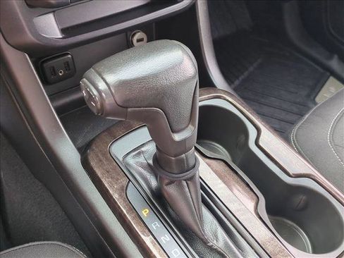 Used 2019 GMC Canyon SLE w/ SLE Convenience Package image 11