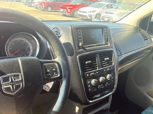 Used 2011 Dodge Grand Caravan Mainstreet w/ PWR Convenience Group FWD image 34
