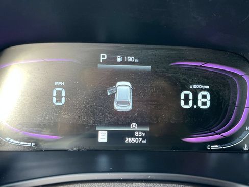 Used 2025 Kia Soul LX w/ LX Technology Package FWD image 34