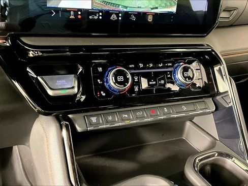 Certified 2025 GMC Sierra 2500 AT4 w/ Max Trailering Package image 15