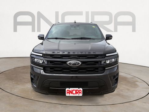 Used 2023 Ford Expedition Limited RWD image 5