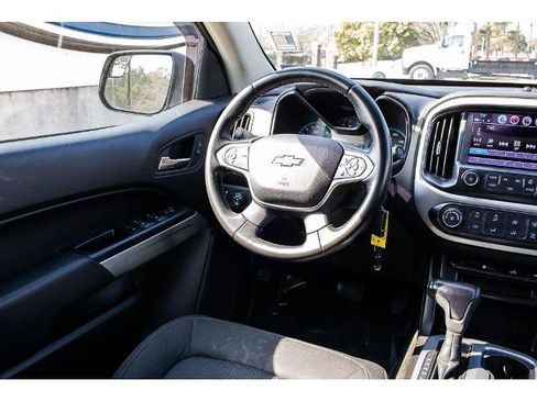 Used 2017 Chevrolet Colorado LT w/ LT Convenience Package image 14