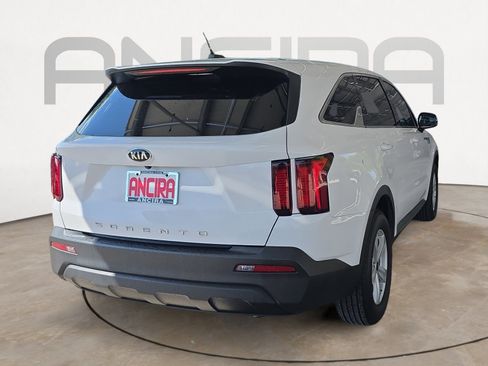 Certified 2021 Kia Sorento LX FWD image 8