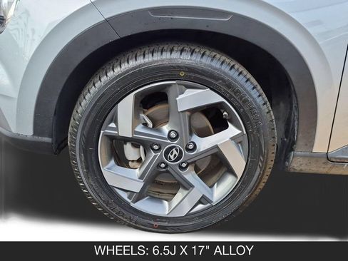 Used 2021 Hyundai Venue SEL FWD image 11