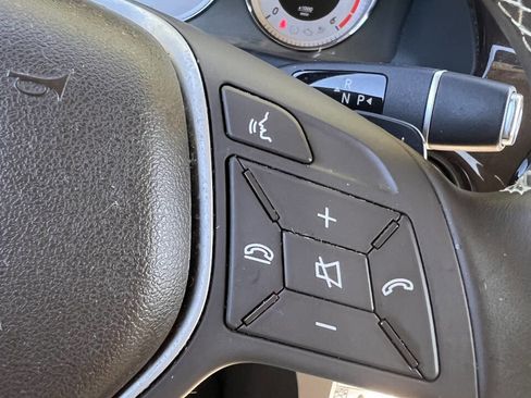 Used 2014 Mercedes-Benz GLK 250 BlueTEC 4MATIC image 22