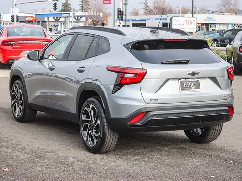 New 2026 Chevrolet Trax RS w/ Sunroof Package image 2