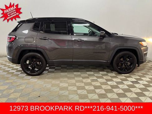 Used 2019 Jeep Compass Latitude FWD image 4