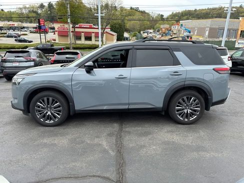 Used 2022 Nissan Pathfinder SL w/ SL Premium Package AWD/4WD image 4