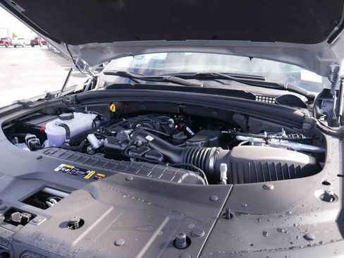 New 2025 Jeep Grand Cherokee Limited w/ Luxury Tech Group II image 8