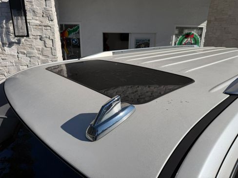 Used 2016 Cadillac Escalade ESV Platinum image 11