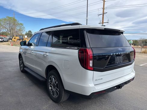 Used 2025 Ford Expedition Active image 6