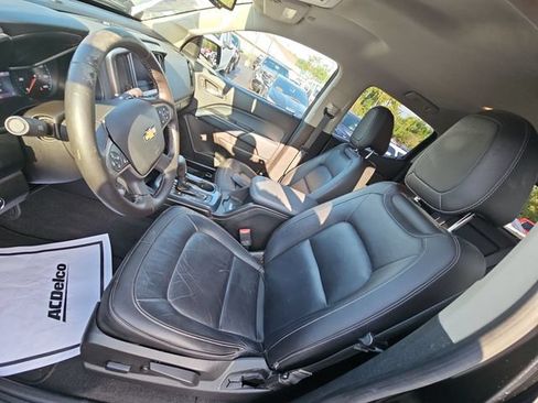 Used 2019 Chevrolet Colorado Z71 w/ Z71 Midnight Edition AWD/4WD image 22