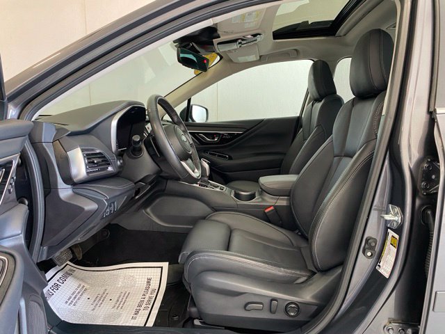 Used 2025 Subaru Outback Limited AWD/4WD image 11