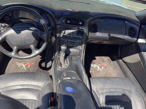 Used 2001 Chevrolet Corvette Convertible w/ Preferred Equipment Group2 RWD image 21