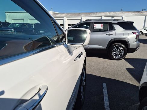 Used 2019 Buick Enclave Avenir FWD image 11
