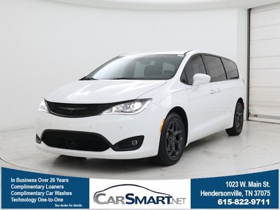 Used 2020 Chrysler Pacifica Touring w/ S Appearance Package