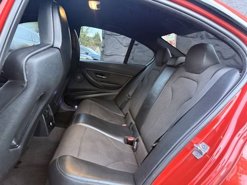 Used 2018 BMW M3 RWD image 10