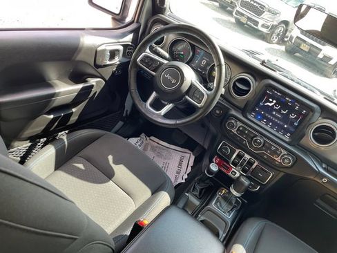 Used 2023 Jeep Wrangler Unlimited Rubicon 4xe w/ Dual Top Group AWD/4WD image 21