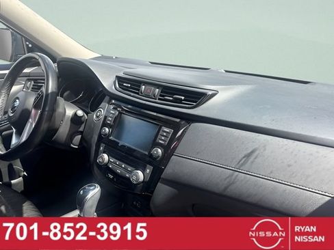 Certified 2018 Nissan Rogue SV AWD/4WD image 6