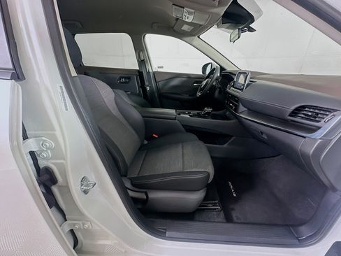 Used 2023 Nissan Rogue SV FWD image 30