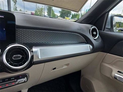 Certified 2026 Mercedes-Benz GLB 250 4MATIC image 28