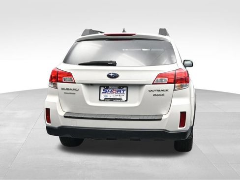 Used 2011 Subaru Outback 2.5i Limited AWD/4WD image 4