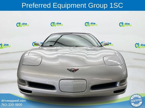 Used 2001 Chevrolet Corvette Coupe w/ Preferred Equipment Group2 RWD image 2