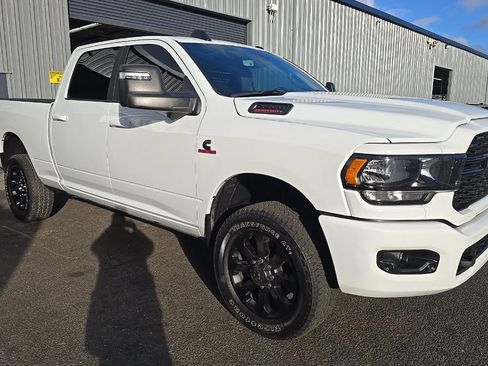 Used 2024 RAM 2500 Big Horn w/ Night Edition AWD/4WD image 2