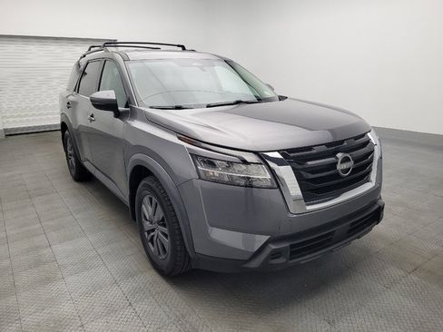 Used 2022 Nissan Pathfinder SV w/ SV Premium Package image 13