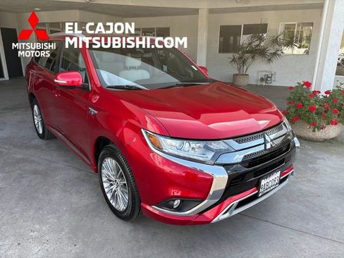Used 2022 Mitsubishi Outlander SEL image 1