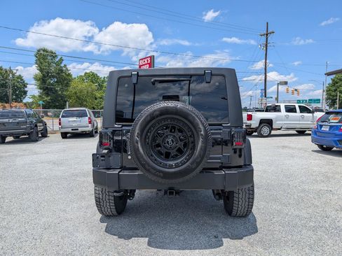 Used 2015 Jeep Wrangler Unlimited Sport w/ Quick Order Package 24S AWD/4WD image 5