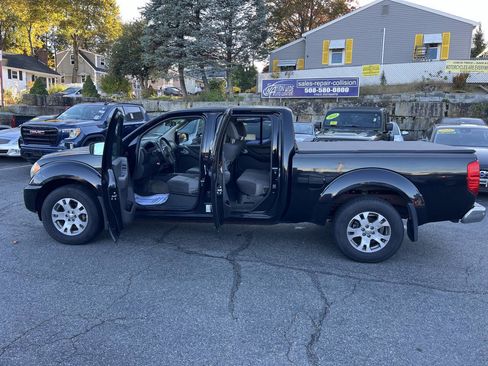 Used 2011 Suzuki Equator Sport image 16