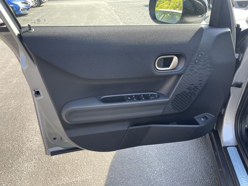 Used 2026 MINI Cooper 4-Door Hardtop FWD image 8