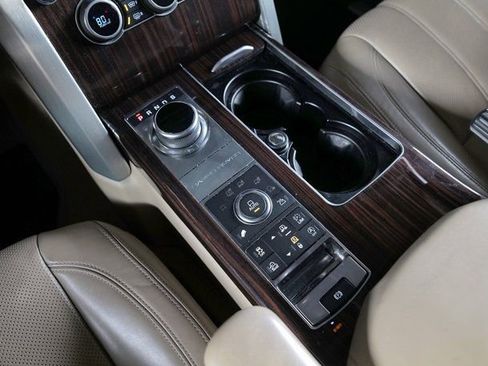 Used 2017 Land Rover Range Rover Supercharged image 13