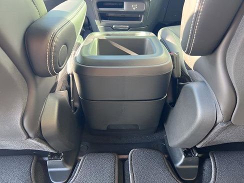 New 2026 Chrysler Pacifica Select image 19