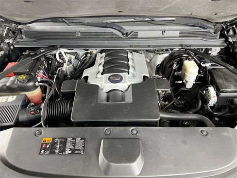 Used 2016 Cadillac Escalade Premium image 32