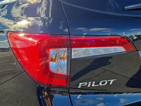 Used 2022 Honda Pilot Special Edition image 11