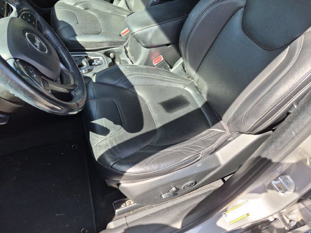 Used 2020 Jeep Cherokee Limited AWD/4WD image 20