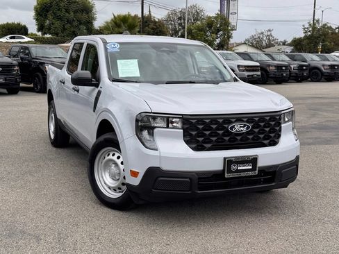 Used 2025 Ford Maverick XL FWD image 2