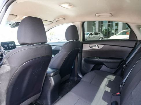 Used 2019 Kia Forte LXS FWD image 18