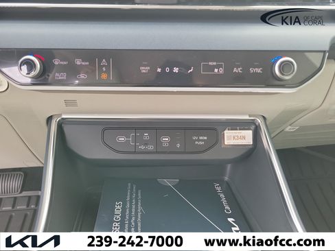 New 2026 Kia Carnival EX FWD image 29