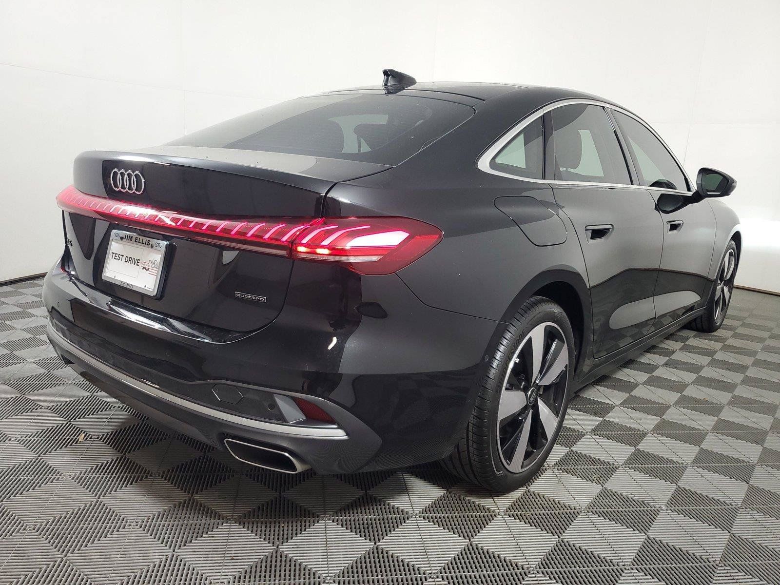 Used 2025 Audi A5 2.0T Premium AWD/4WD image 7