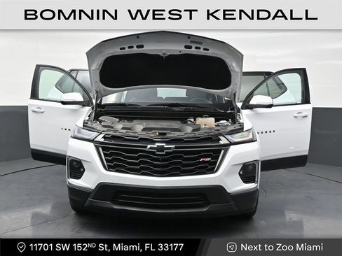Used 2023 Chevrolet Traverse RS image 33