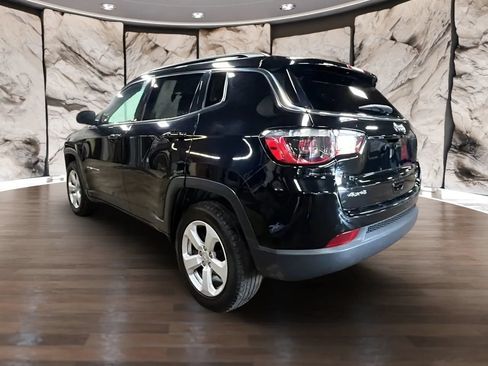 Used 2021 Jeep Compass Latitude w/ Sun and Sound Group AWD/4WD image 7