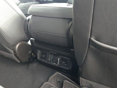 Used 2025 GMC Sierra 1500 SLT image 9