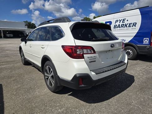 Used 2019 Subaru Outback 2.5i Limited AWD/4WD image 4