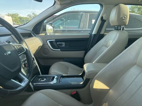 Used 2019 Land Rover Discovery Sport HSE AWD/4WD image 31