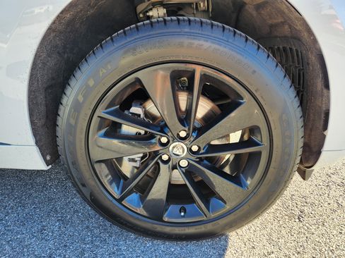 Certified 2025 Jaguar F-PACE R-Dynamic S image 7