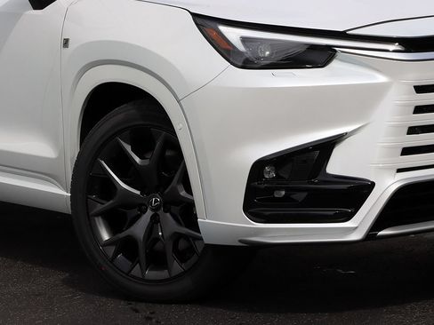 New 2026 Lexus TX 500h AWD w/ Technology Package image 3